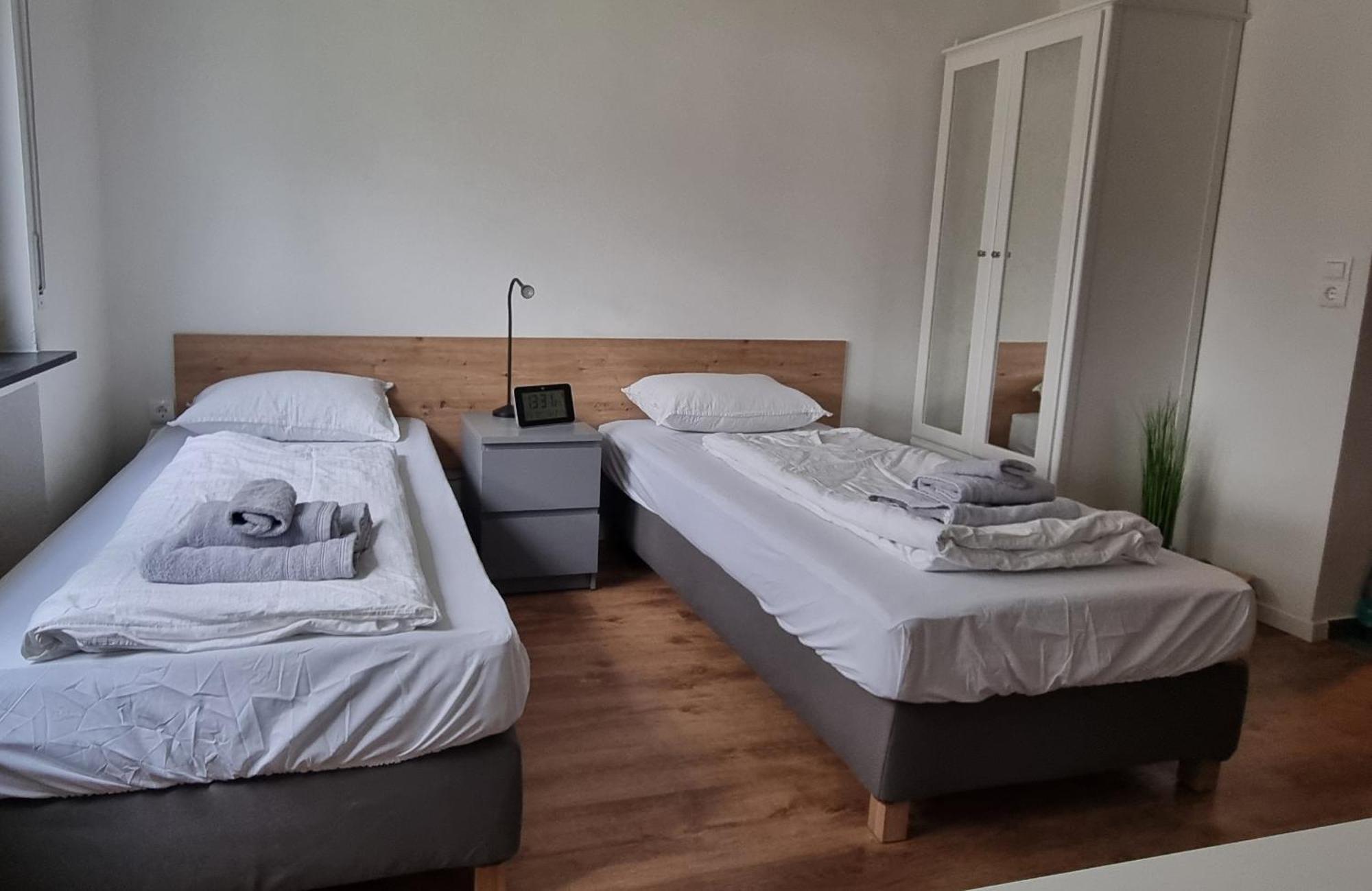 Studio Apartment Naehe S-Bahn Inklusive Parkplatz Oberesslingen Bagian luar foto