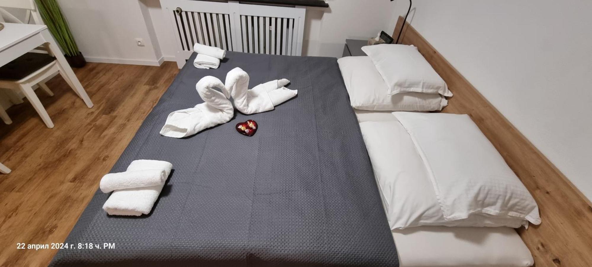 Studio Apartment Naehe S-Bahn Inklusive Parkplatz Oberesslingen Bagian luar foto